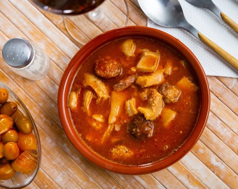 Préparez cette recette facile et délicieuse de tripes à la madrilène