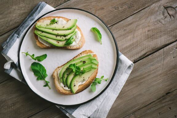 Fromage végan à l'avocat et à l'origan