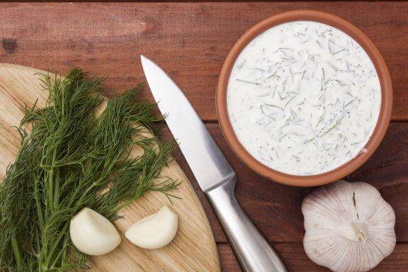 Découvrez nos recettes de sauce tartare et de sauce à l'ail