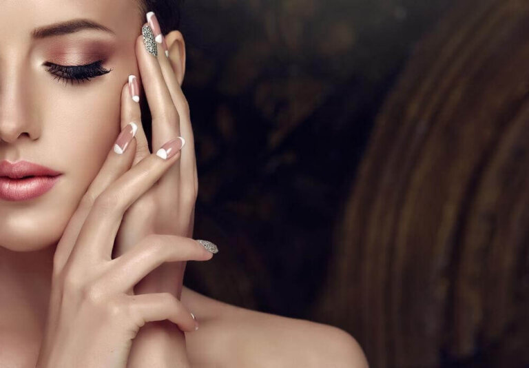 7 astuces pour embellir vos ongles sans manucure