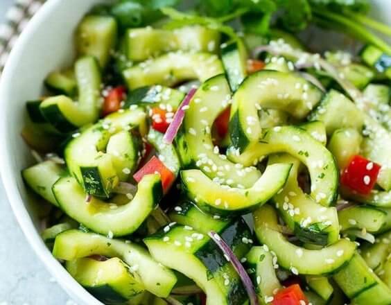 Concombres farcis au poulet parfaits pour un régime