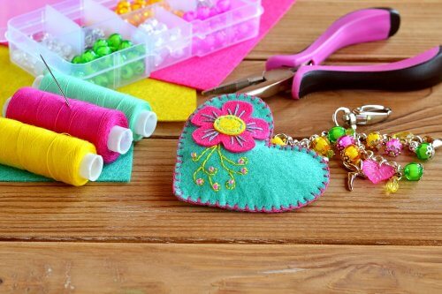 13 idées pour fabriquer des porte-clés avec des éléments recyclés