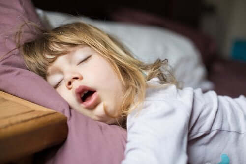 Troubles du sommeil chez l'enfant : examens et traitements - Améliore ...