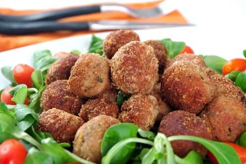 Boulettes de merlu et crevettes en sauce verte