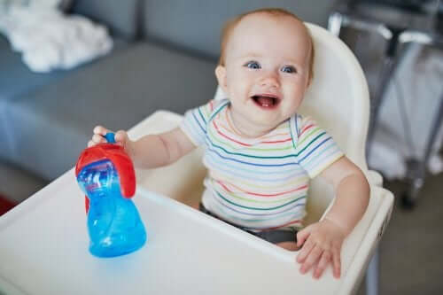 L'hydratation du bébé en été : quels sont ses besoins ?