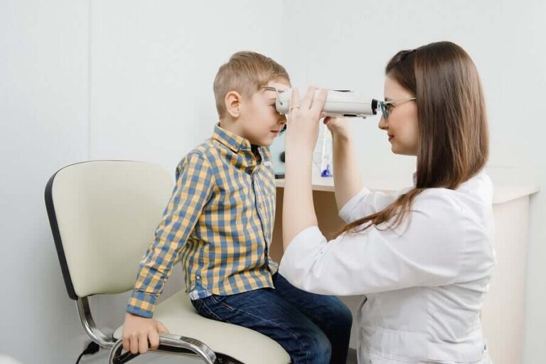 Rétinoblastome : symptômes, causes et traitements