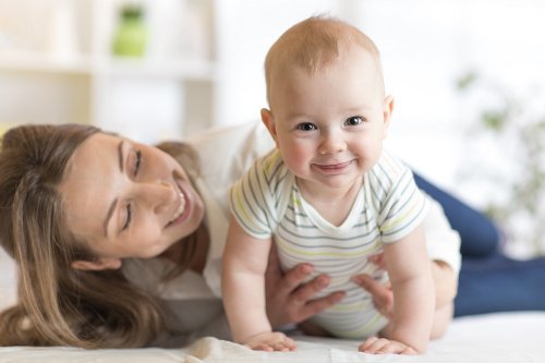 Matières recommandées pour les vêtements de bébé