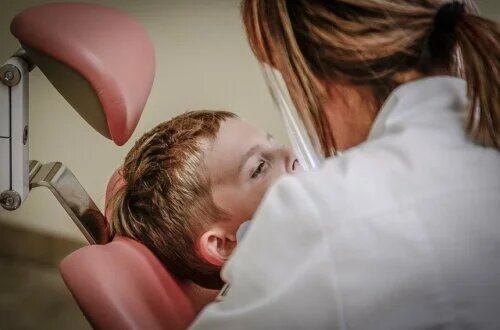 Pourquoi les dents sont-elles sensibles à la douleur ?