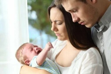 Colique infantile : causes et lignes directrices pour les parents