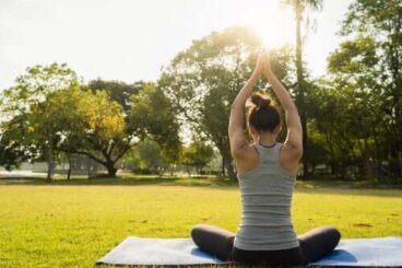 6 exercices de yoga pour mieux dormir