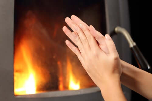 Acrocyanose : causes et traitement