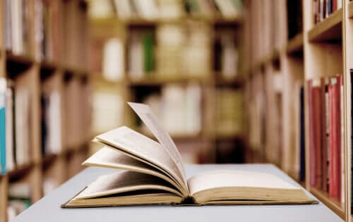 Bibliothérapie : caractéristiques et bénéfices