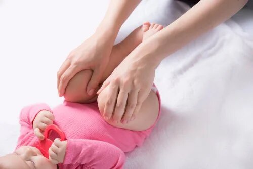 Dysplasie de la hanche : causes et traitements