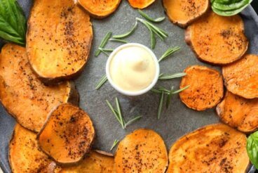 Chips de patate douce épicées : une recette que vous allez adorer