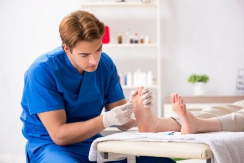 Quand doit-on consulter un podologue ?
