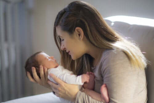 Conseils pour stimuler la capacité visuelle d'un bébé