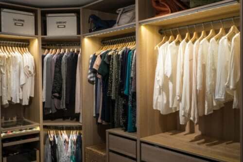 8 clés pour éclairer votre dressing