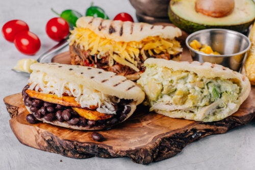 3 recettes d'arepas farcis végétaliens et végétariens