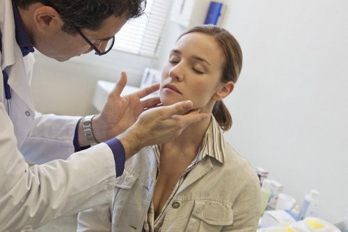 Qu'est-ce qui peut causer des ganglions lymphatiques enflés ?