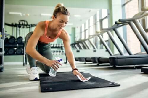 Comment prévenir les infections cutanées à la salle de sport ?