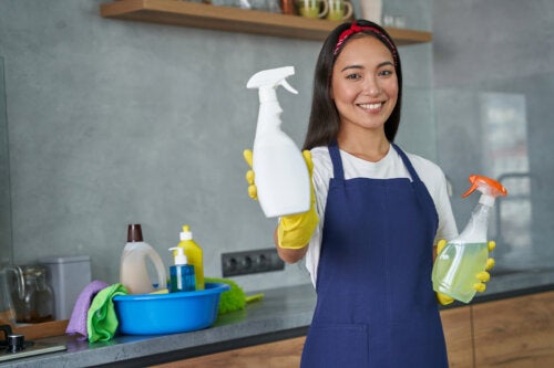 10 conseils pour manipuler l'eau de Javel en toute sécurité à la maison