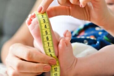 Pourquoi est-il important de corriger l'âge des bébés prématurés ?