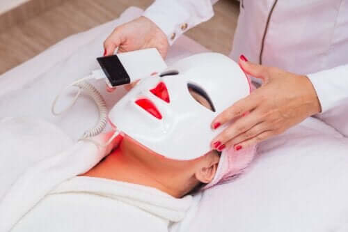 Masque LED : bienfaits et risques possibles