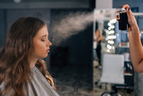 Fixateurs de maquillage : de quoi s'agit-il et comment les utiliser correctement ?