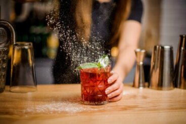 Le mélange d'alcool et de sucre provoque-t-il la gueule de bois ? Voici ce qu'en dit la science