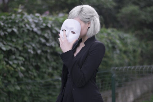 Mythomanie : symptômes et causes