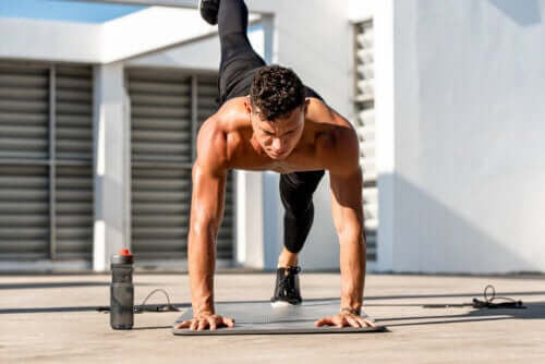 Entraînement Tabata en 8 mouvements : en quoi consiste-t-il ?