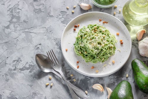 Pâtes à la sauce à l'avocat : une délicieuse recette
