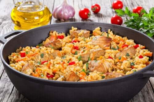 Pourquoi est-il important de choisir des ingrédients de bonne qualité pour faire une paella ?