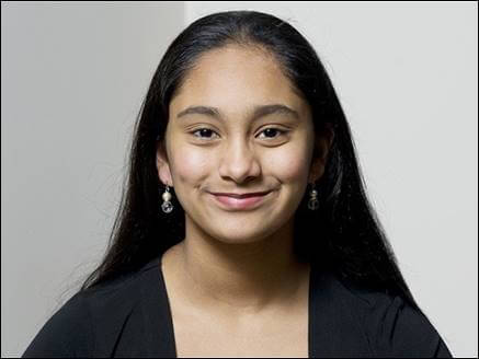 Une fille géniale surpasse le QI d'Einstein et de Stephen Hawking