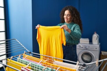 Comment sécher les vêtements à l'intérieur de la maison et éviter l'humidité