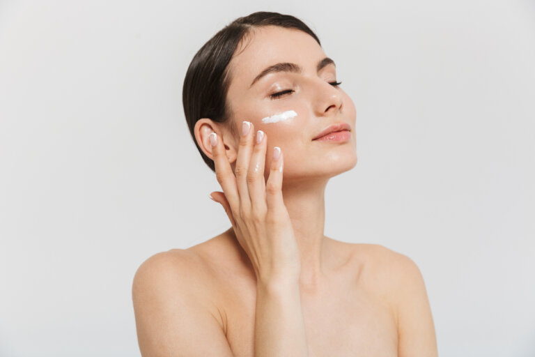 L'art du soin du visage : quelques conseils pour une peau saine